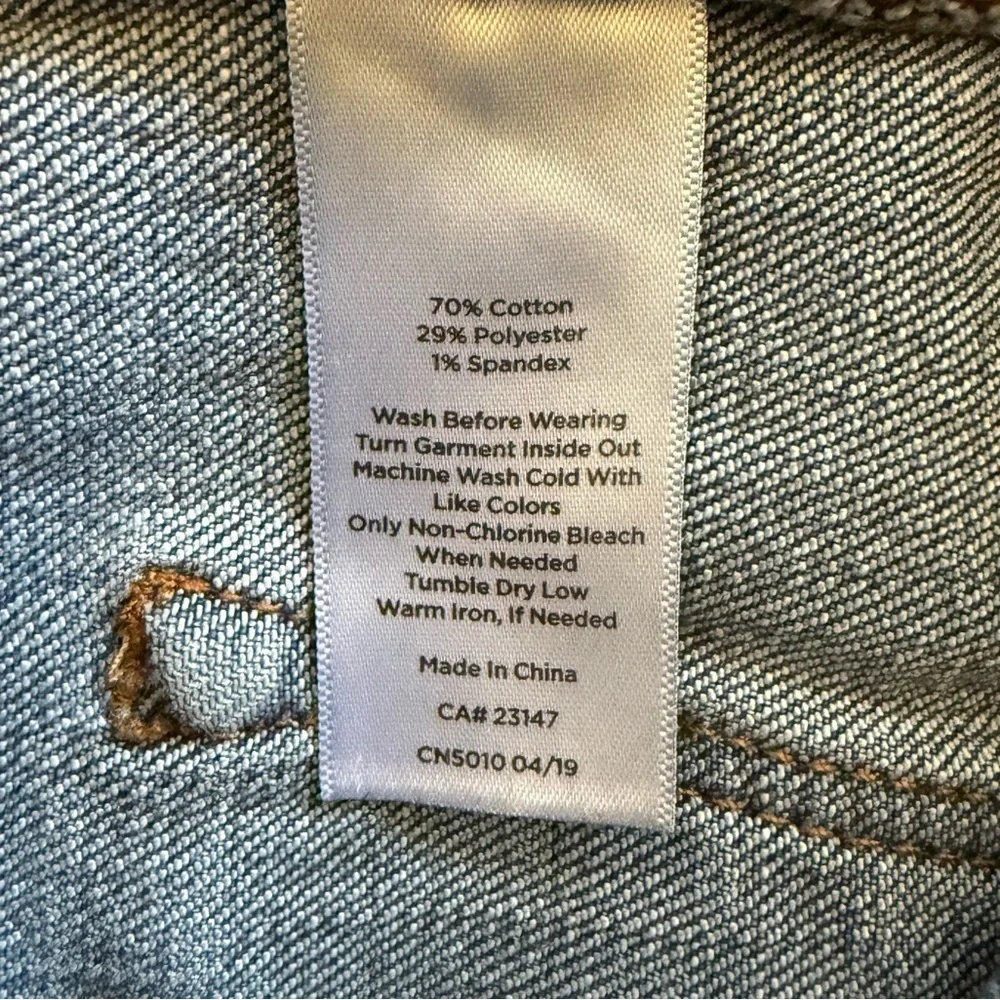 Talbots Blue Ankle Cropped Jeans size 4P - Picture 6 of 6